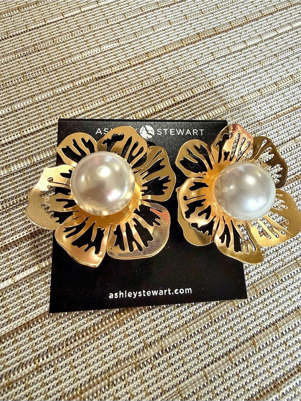 Ashley Stewart Flower Pearl Earrings in Gold & White NWT